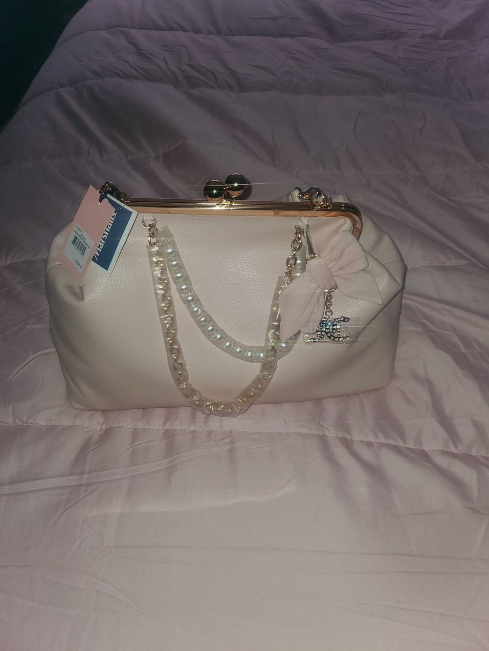 Women’s Soft Pink Frame-Top Handbag with Pearl Chain